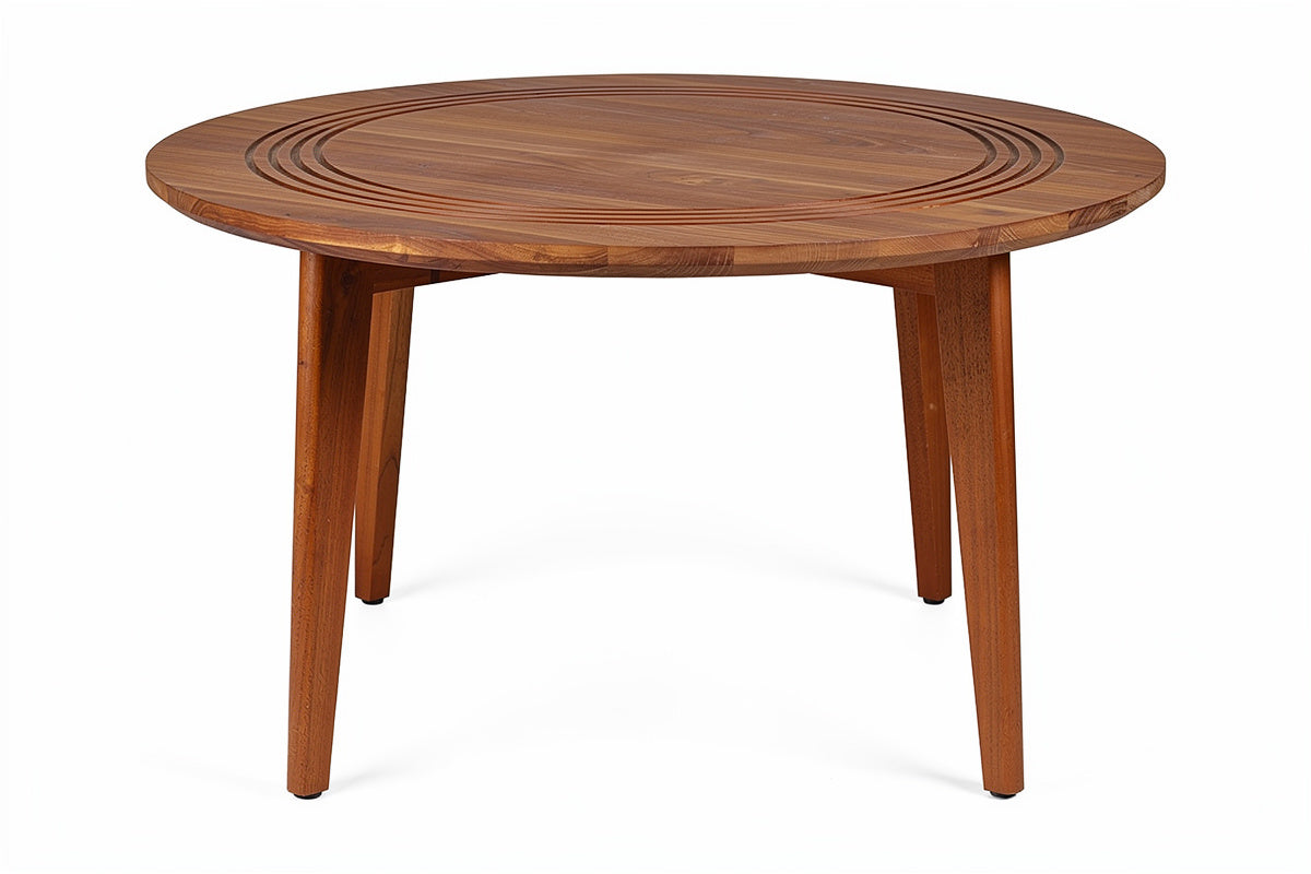 Titel in het Nederlands: **Ronde Houten Tafel met Elegante Poten**
